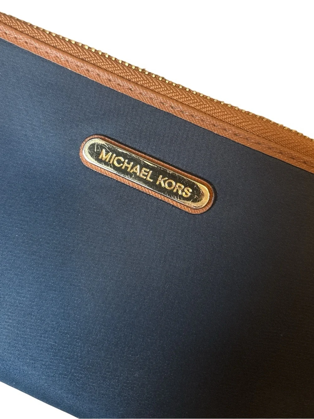 Michael Kors Zip Wallet Navy Brown *with flaw*